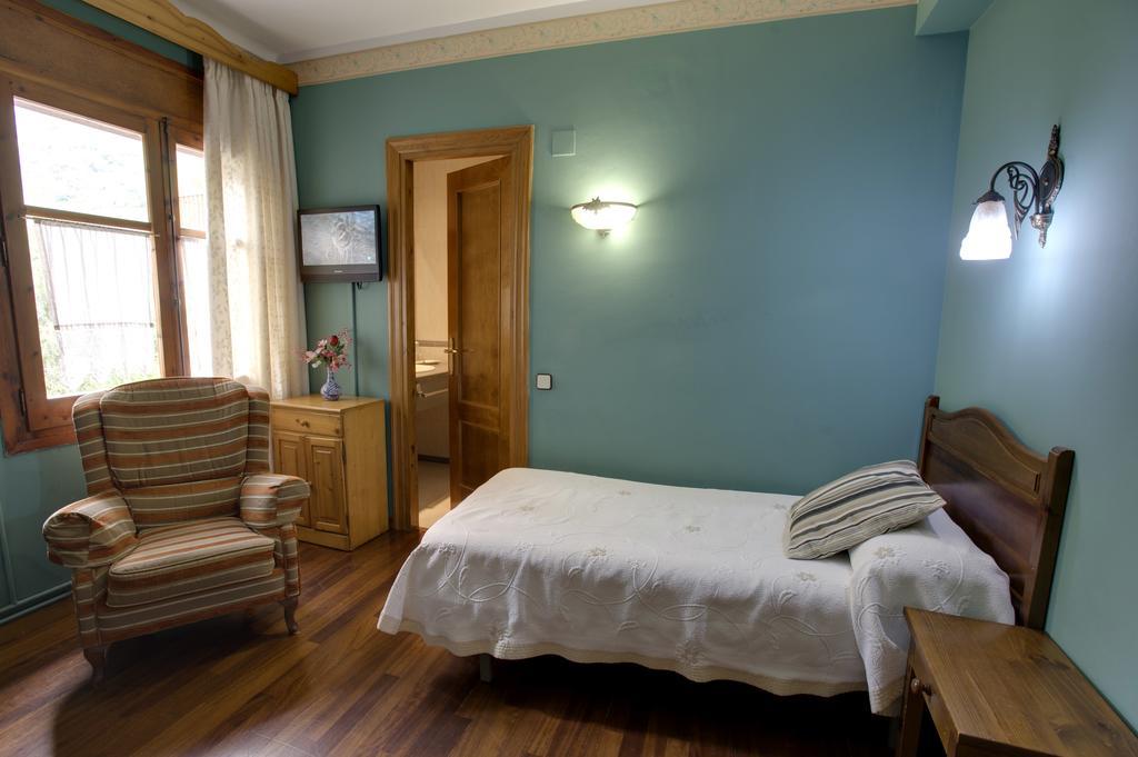 Hotel Avenida Benasque Exterior photo
